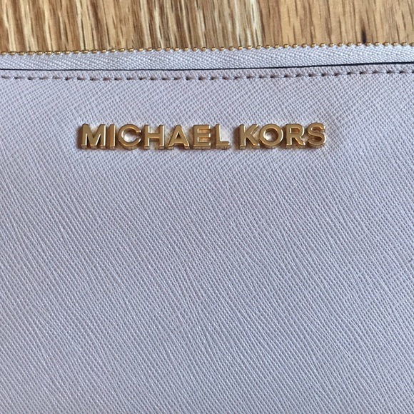 NWT Michael Kors Wristlet - Picture 3 of 5